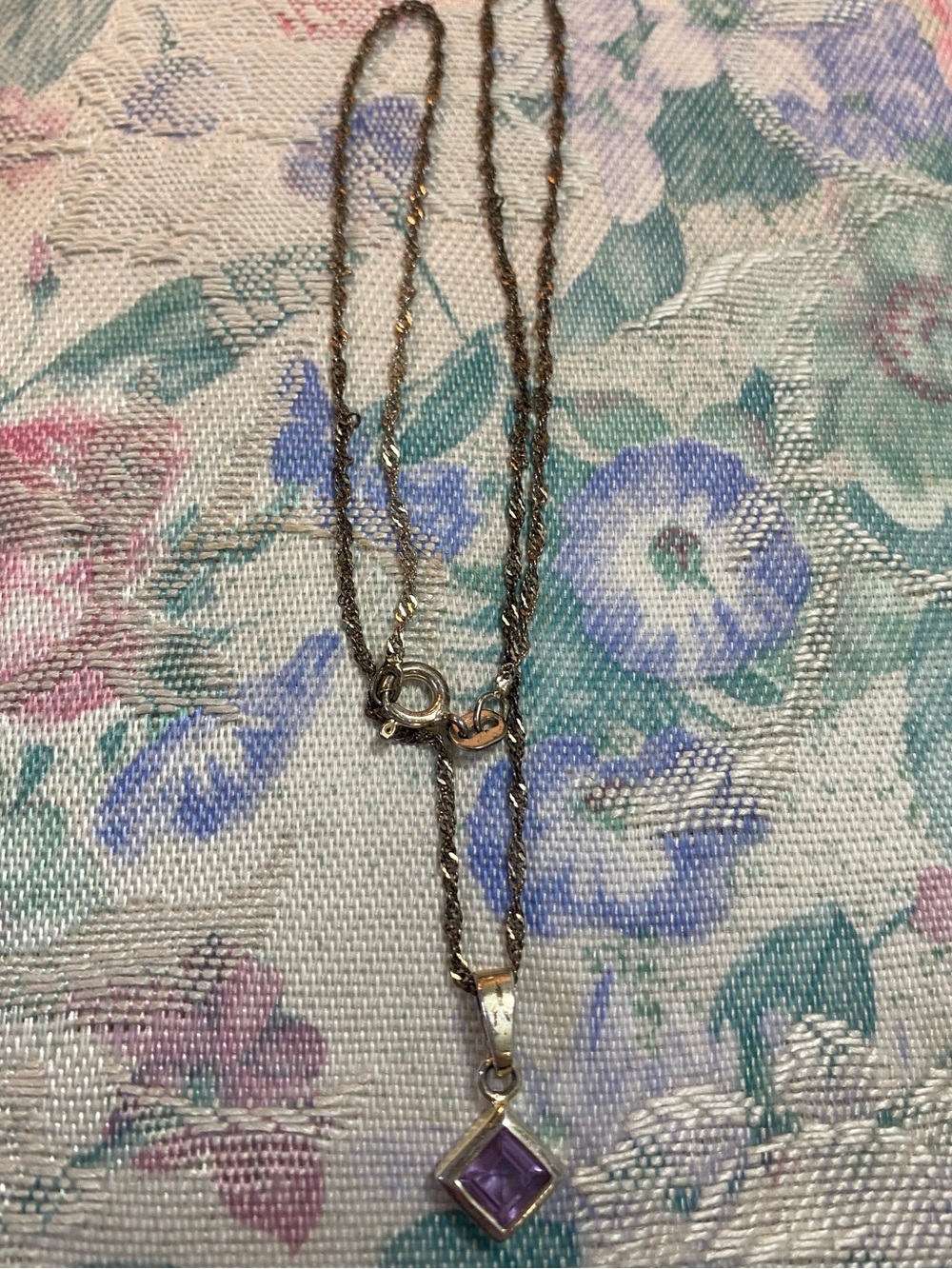 16.5 inch .925 sterling silver necklace and amethyst pendant